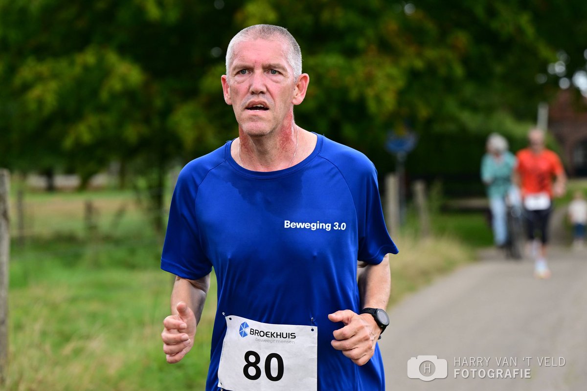 AswinGerth's tweet photo. Ook dit keer weer meegelopen op de dorpsloop in Hoevelaken. Tevreden met mijn tijd: 46:29 mibuten over 10 kilometer (23:09 de eerste 5 km). https://t.co/4P3h9GQNPA