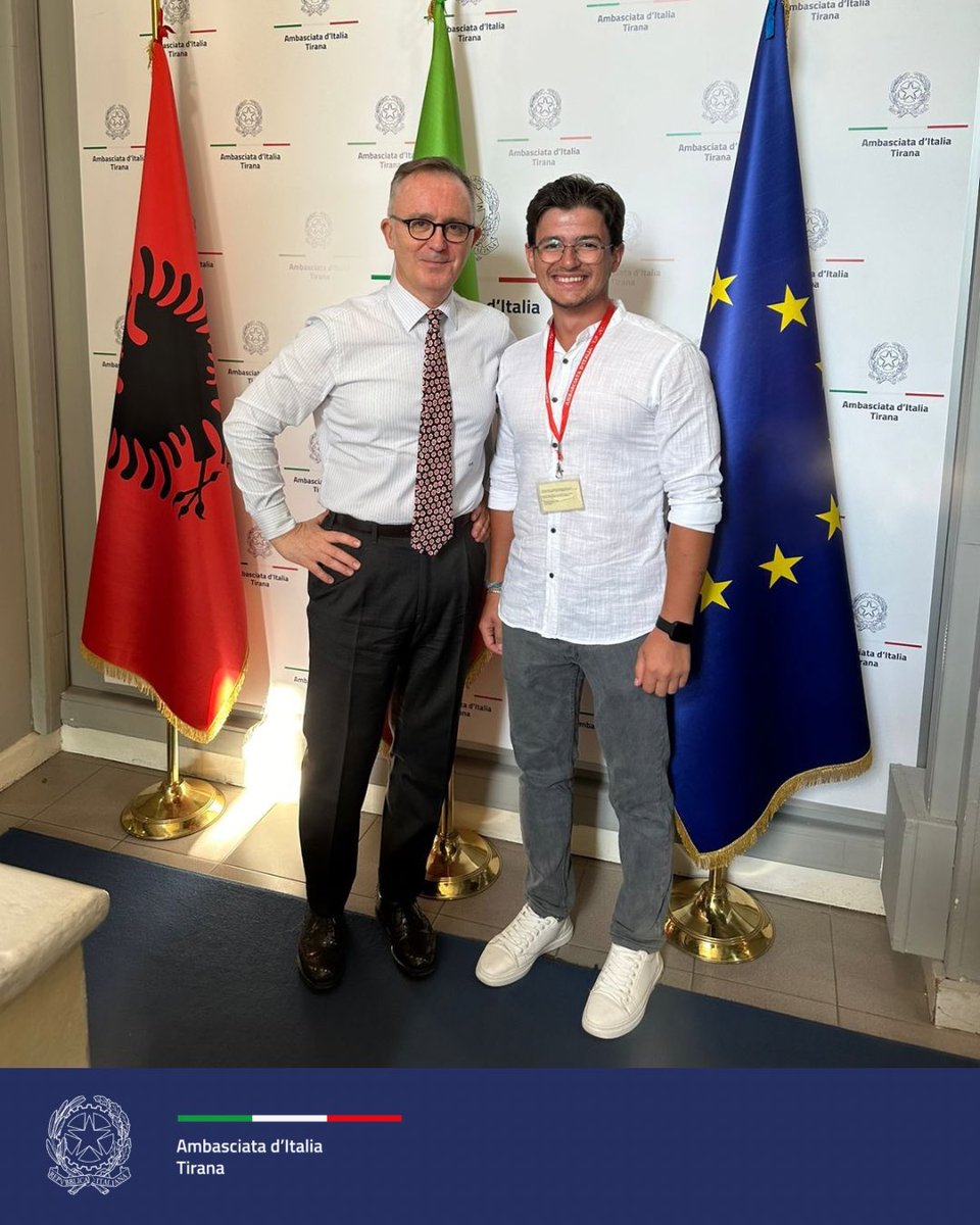 Italy in Albania tweet media