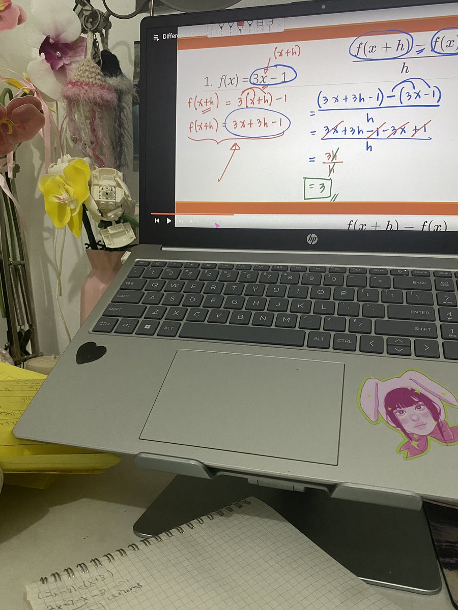 onnygel's tweet photo. me catching up w da topics that i missed hahdhshahlord https://t.co/Mgzw49jjnt