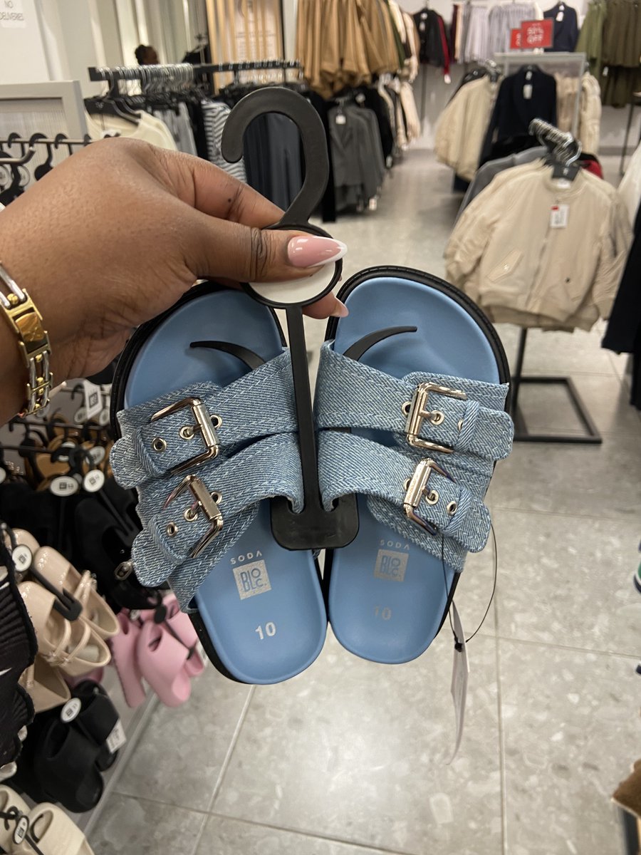DropdLive's tweet photo. Denim summer slides🔥for R249.99✨from @thefixza . Store location: Cresta shopping centre 📍. 

#explore #dropd #thefix #GirlTalkZA   #Trending https://t.co/CfUZ9gW48Y