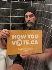 JacinthePayant's tweet photo. Flip Flop shower weirdo! https://t.co/lMd5m9oofJ