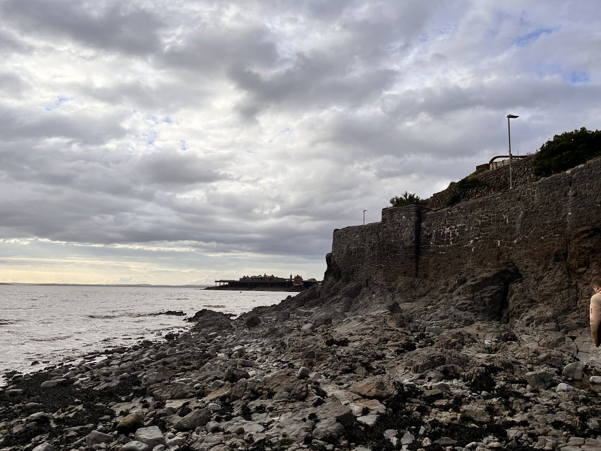 TurningOfPages's tweet image. I got out of the house today!! 

#SeaBreeze #Rocks #Cliffs #Ocean #Adventure #Coastline