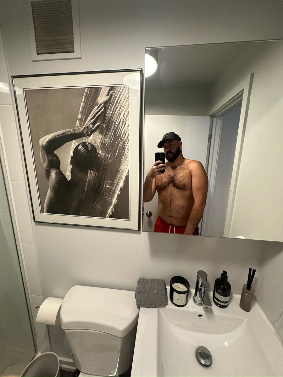 evanrobber's tweet photo. Rearranging art in the house a little https://t.co/WpZtz0RPBt