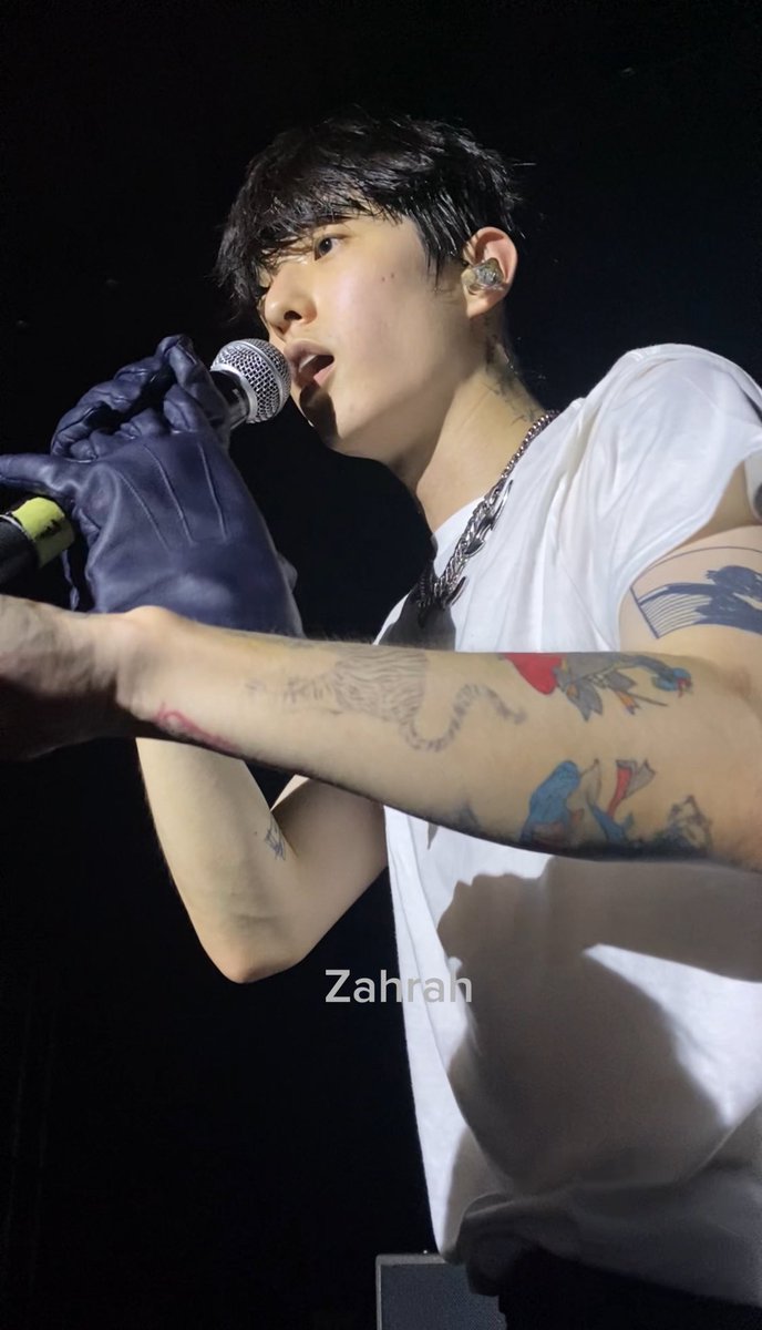 imZahrah's tweet photo. NO HAT!!!!! #eaJLiveInJakarta #eaJTour2024 #eaJPark https://t.co/750wYOCvit