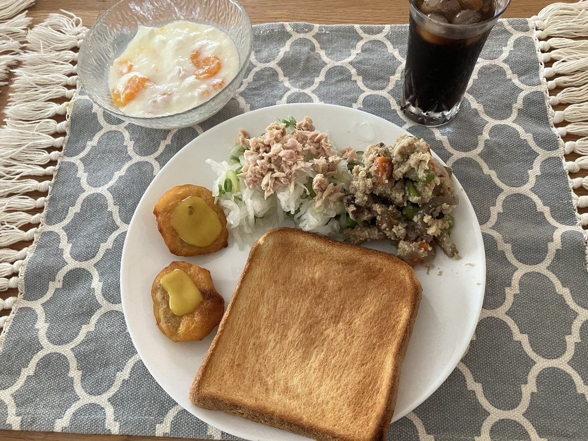 おはようございます！
今は朝食を食べない人が3人に1人いると言われていますが、皆さんは食べますか？
私は朝は沢山食べます笑
まだまだ暑いので朝ごはん、水分を沢山とって乗り切りましょう^ ^
さぁ、今日も笑顔で行ってらっしゃい^ ^
M