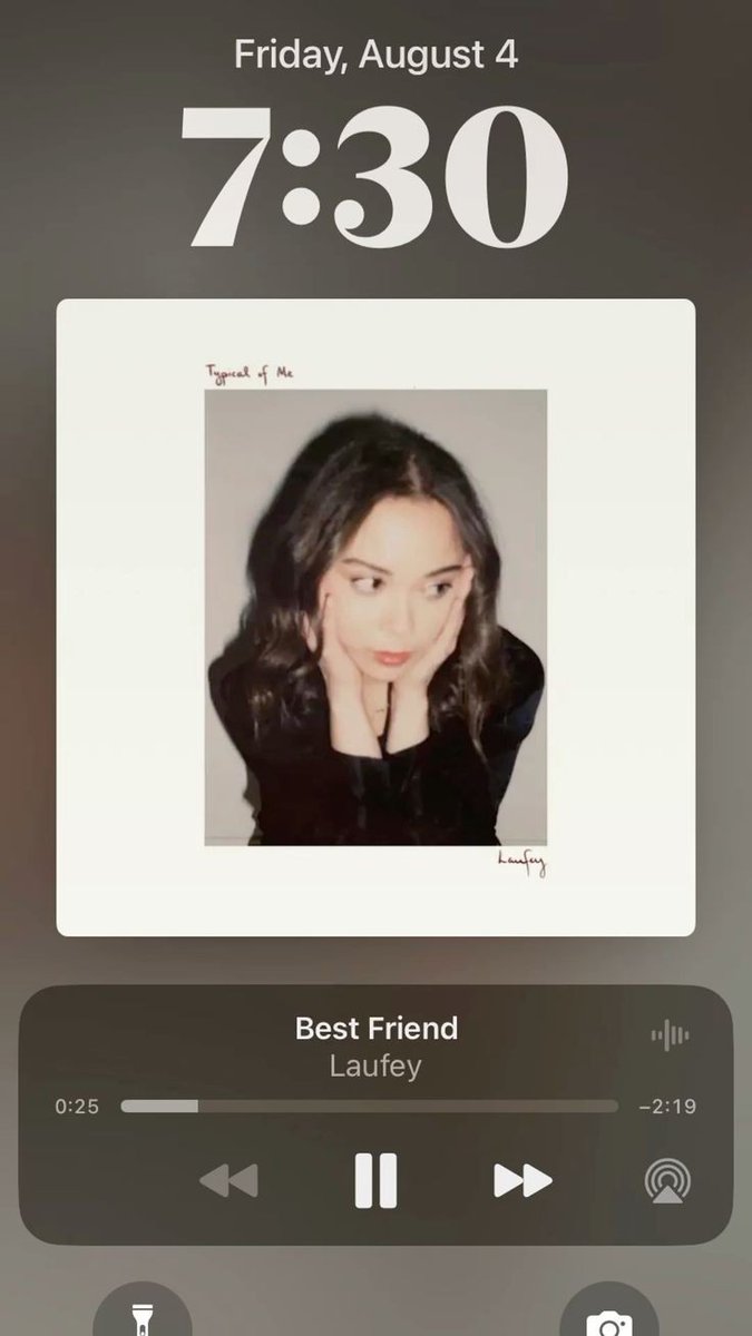 dearminguin's tweet image. au chenji | second best

donde jisung le dedica "best friend" a chenle, pero chenle quiere ser más que su mejor amigo y no sabe cómo decirlo, así que le dedica a jisung "second best"