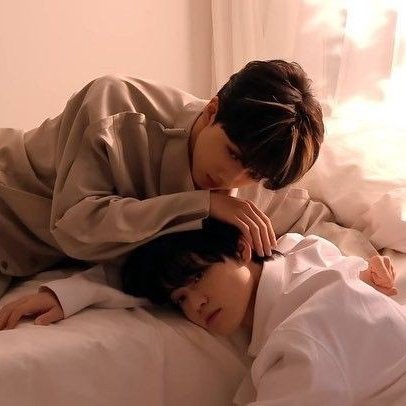 dearminguin's tweet image. au chenji | second best

donde jisung le dedica "best friend" a chenle, pero chenle quiere ser más que su mejor amigo y no sabe cómo decirlo, así que le dedica a jisung "second best"