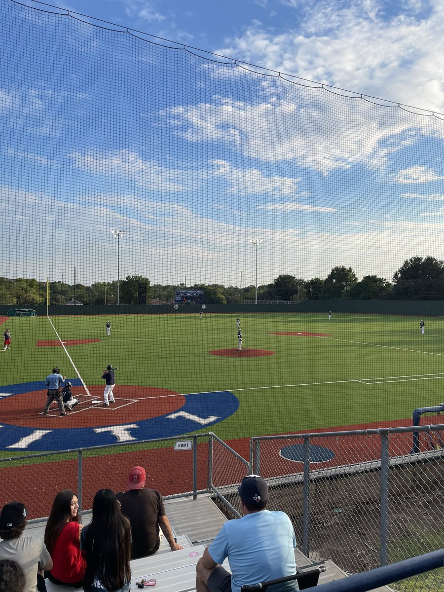 What started off as a rainy day, ended up being great weather for some fall action at Nimitz! #NimitzBaseball #Vikings <a href="/IrvingISD/">Irving ISD</a> <a href="/IISDAthletics/">Irving ISD Athletics</a> <a href="/Coach_M_A_Small/">Coach M.A. Small II</a> <a href="/NickAtNimitz24/">Trent Nickerson</a>