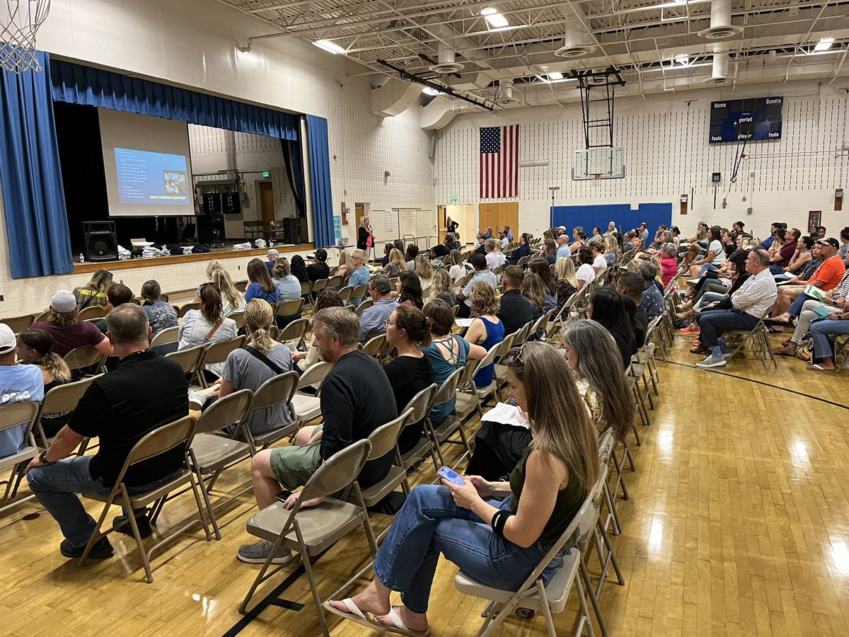 Another hugely successful Back To School Night <a href="/Catonsville_MS/">Catonsville Middle School</a>. Thank you to all the parents, staff members, and administration for making an outstanding impression within our community.  #cmsgoingforgold <a href="/sfanshaw/">Stephanie Fanshaw</a> <a href="/JasonGoetz826/">Jason Goetz</a>