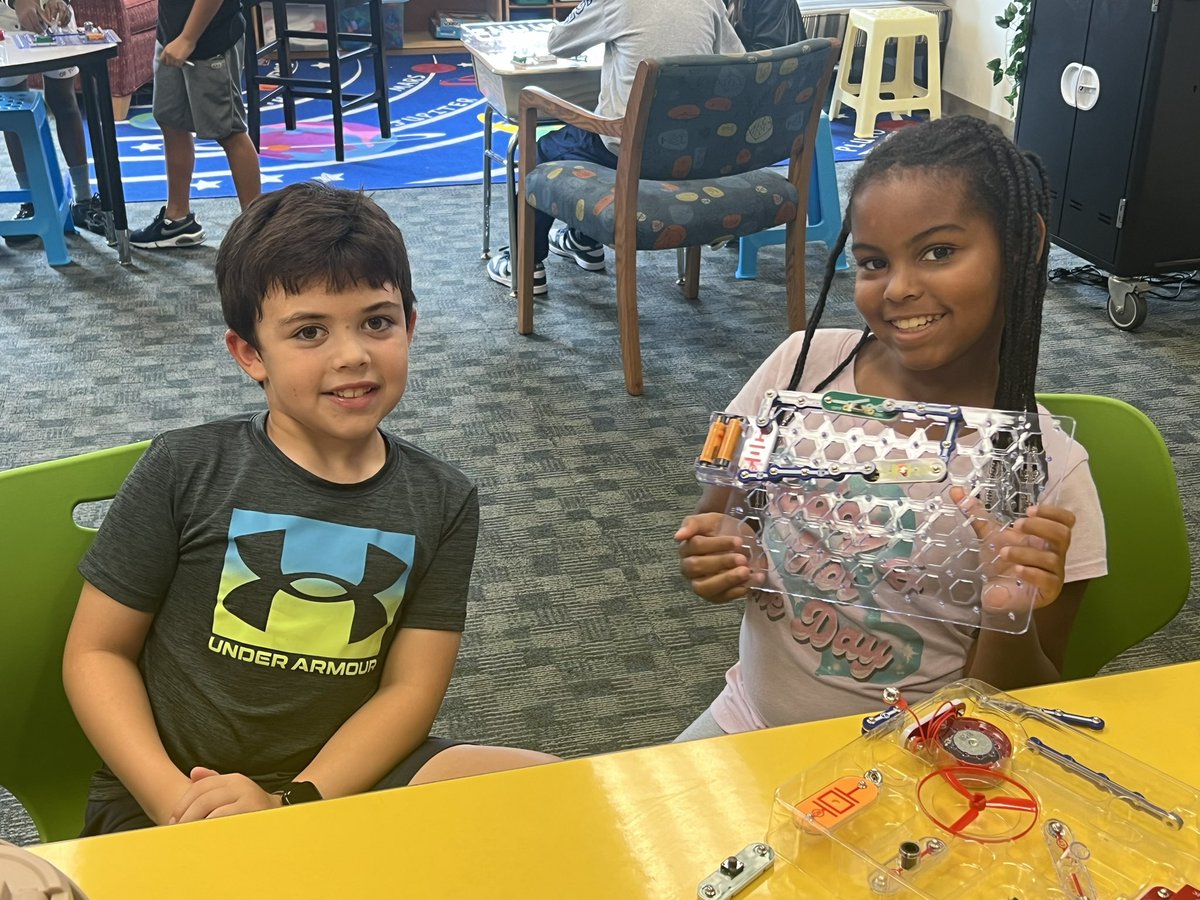 lmespattison's tweet image. Learning about Forms of Energy @lakemyra #handsonlearning #electricity @SnapCircuits