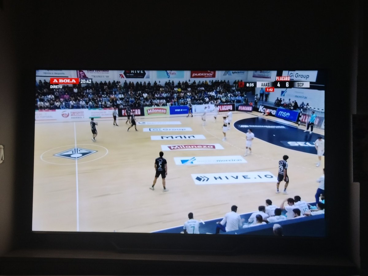CryptoSimplify's tweet photo. @hive_blockchain is showing on TV

#hive #handball #andebol #portugal #aaas #aguasantas #SCP  #SportingCP #sporting https://t.co/ws4ZlmgDiU