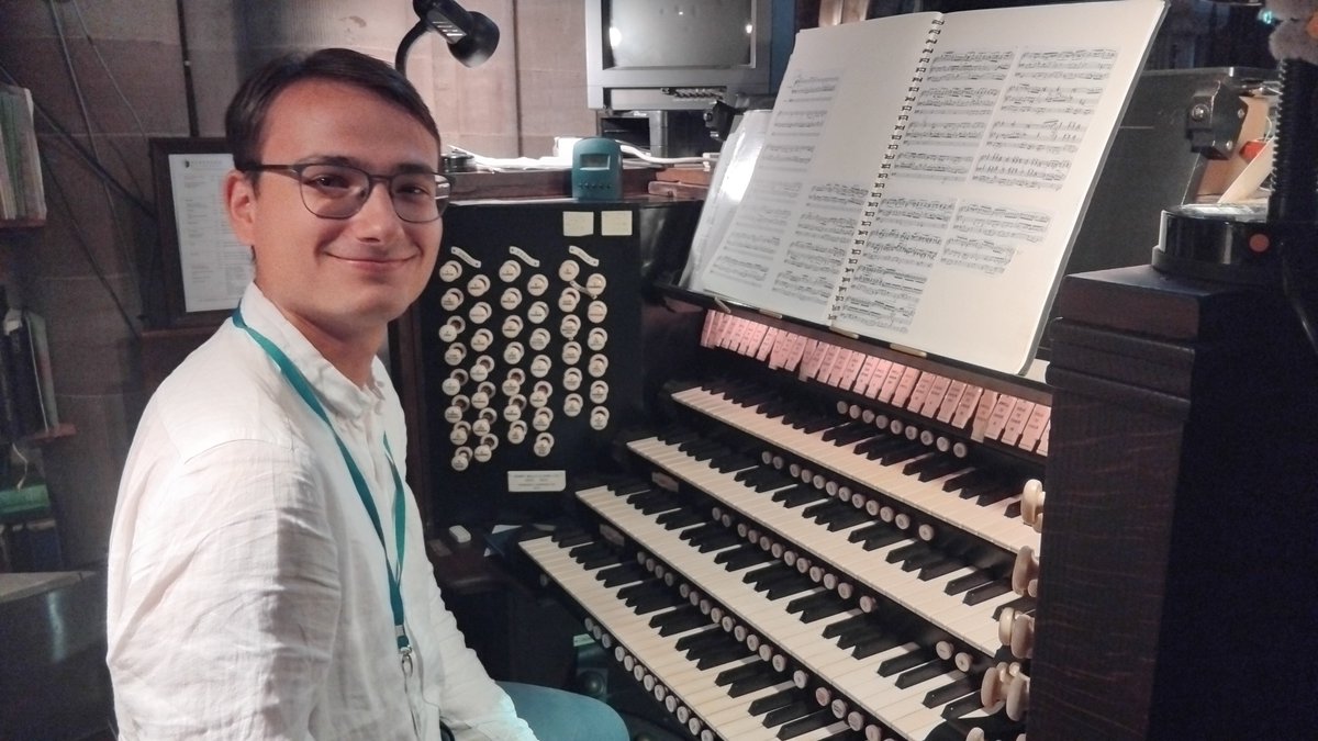 Peter Dyke 🇪🇺🇬🇧 (@peterdyke49) on Twitter photo Great to hear #Elgar's amazing Organ Sonata so superbly played by François Cloete <a href="/HFDCathedral/">Hereford Cathedral</a> yesterday - and brilliant #Parry and #Rubbra in the programme too Great to hear #Elgar's amazing Organ Sonata so superbly played by François Cloete <a href="/HFDCathedral/">Hereford Cathedral</a> yesterday - and brilliant #Parry and #Rubbra in the programme too