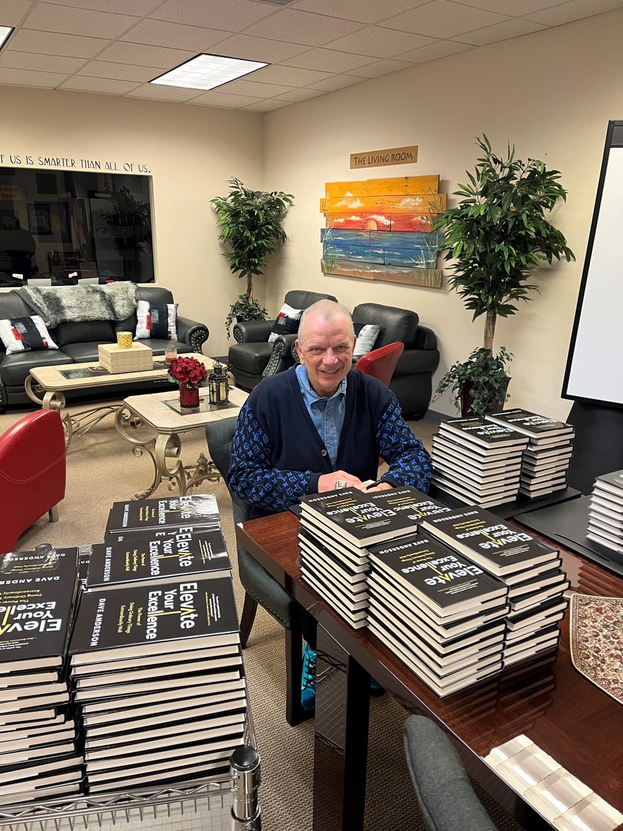 learntolead100's tweet image. Here Dave is signing 191 more copies of his new book “Elevate Your Excellence” for a business in Los Angeles. If you haven’t picked up your copy yet, click the link now to purchase. The book you don’t read can’t change your life! store.learntolead.com/collections/bo…