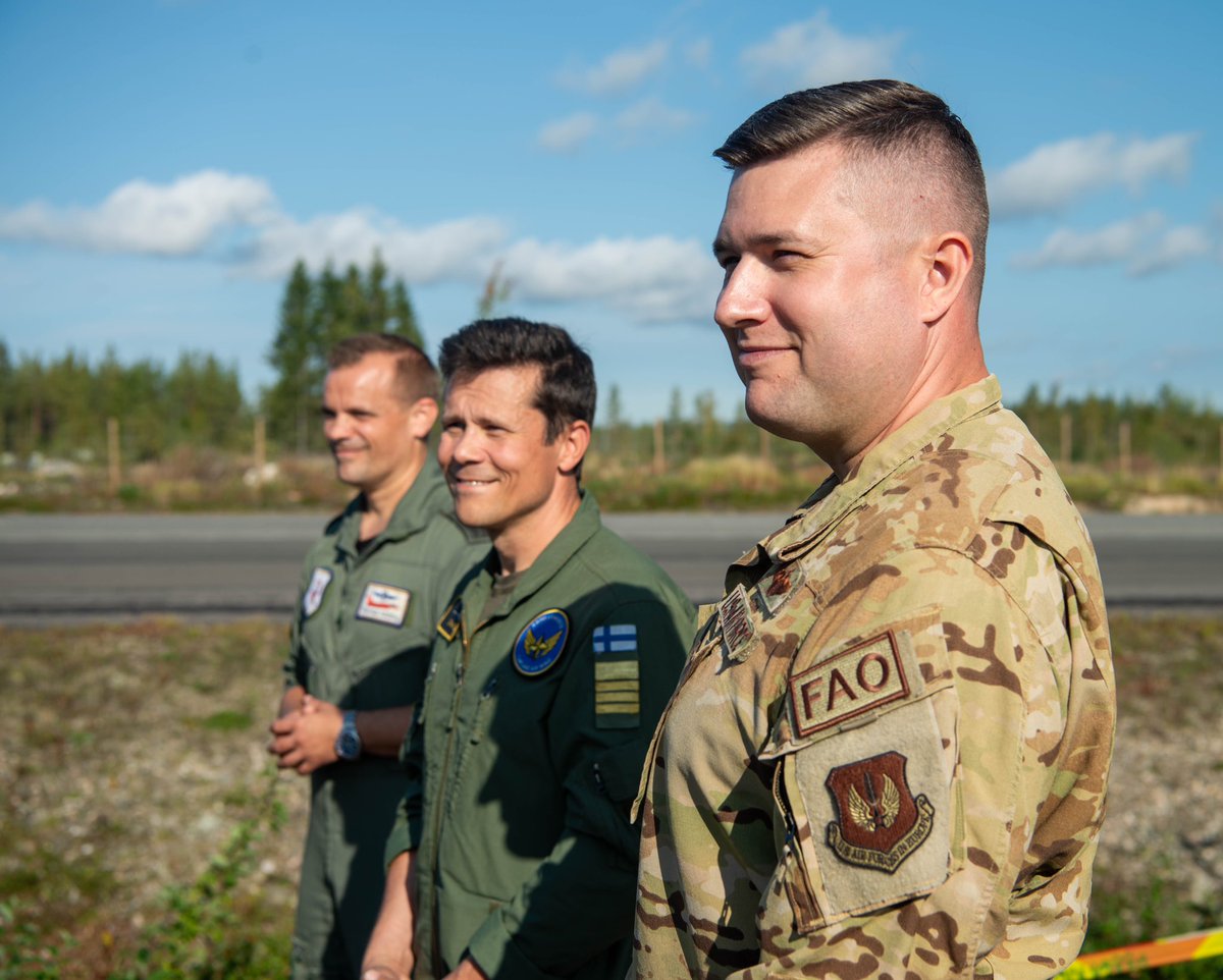HQUSAFEAFAF's tweet image. For the first time, a @usairforce F-35 Lightning II landed on a highway strip in Finland! 🇫🇮 The maneuver was conducted while executing Agile Combat Employment training during exercise BAANA 2024. #AgileForces

usafe.af.mil/News/Article-D…