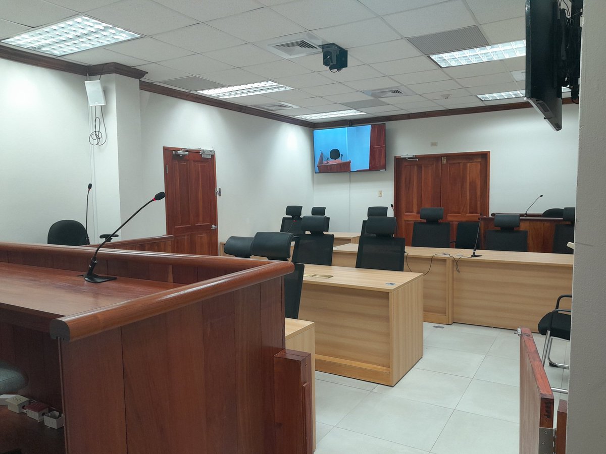 mojofficialjm's tweet photo. The St Ann Family Court is a modern two storey facility that is fully equipped to handle sensitive matters while ensuring the safety and security of all involved.
@Delroychuckjm @EUinJamaica
@jamjudiciary
#Accesstojustice
#Firstclassjusticesystem https://t.co/8bA0qRO0RI
