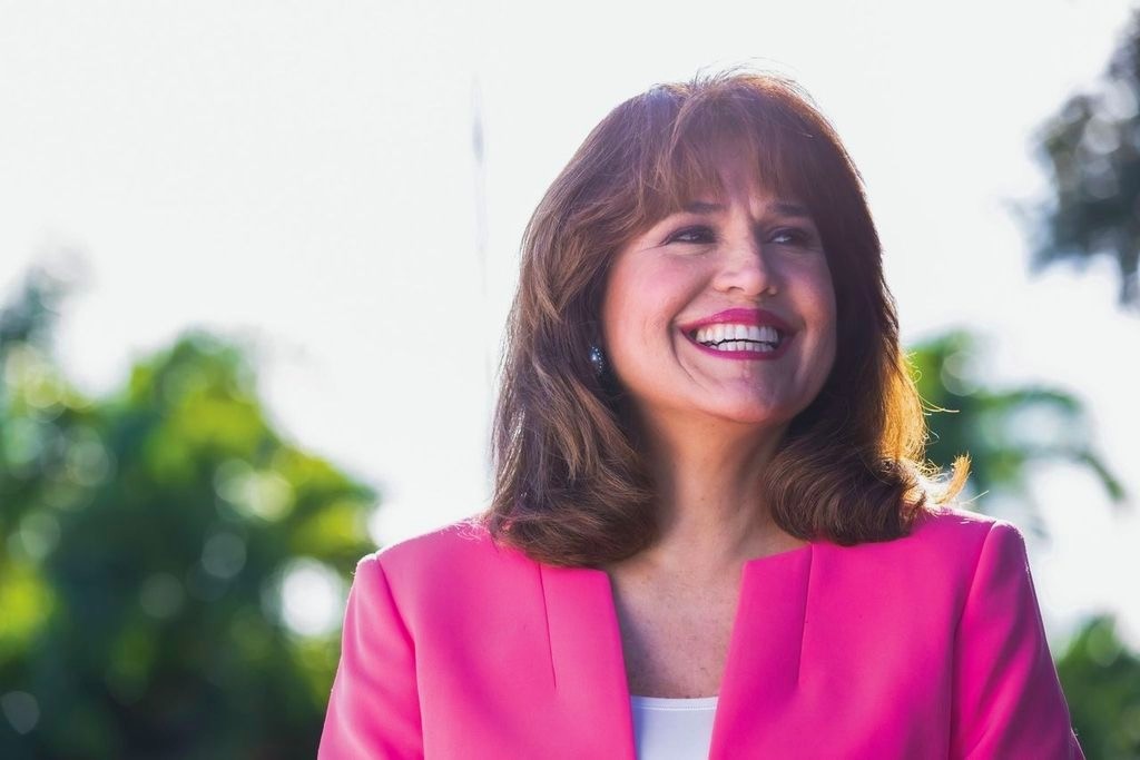 Fla_Pol's tweet photo. Poll: @Annette_Taddeo is 12 points ahead of incumbent in Miami-Dade Clerk’s race

Reporting by @JesseScheckner

https://t.co/RlprmKJF7v

#FlaPol https://t.co/yp4ehwOKfN