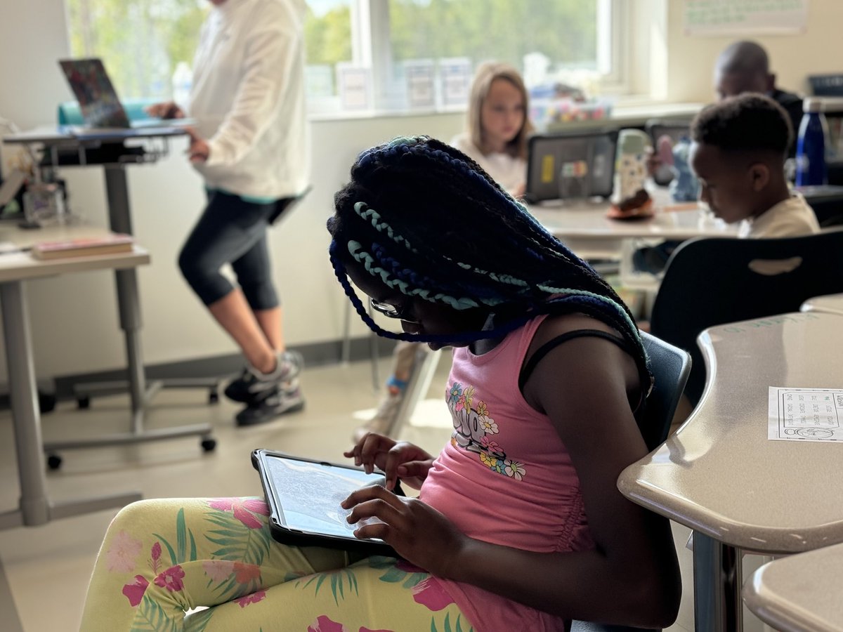 TechWithMatt's tweet image. 🎉 @mrs_mnoone is teaching @GESOtterFam 5th graders to use @canva for video editing, and their skills are shining! Get ready for an incredible GES Kid News this year—these students are going to amaze you! 🎬📚