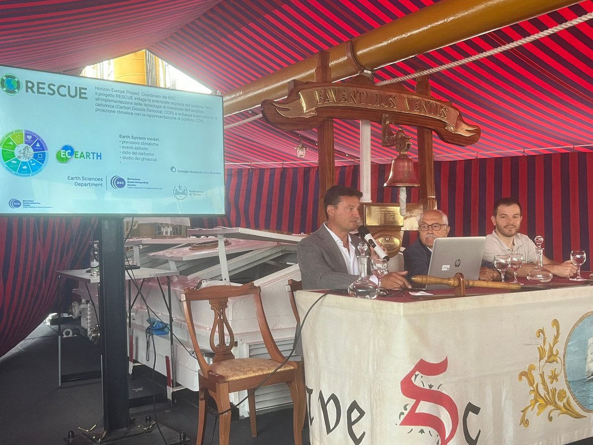 lezzidan's tweet image. Presenting some of our collaborations with Italian institutions @ai_sprint @eFlows4HPC @dtgeo_eu