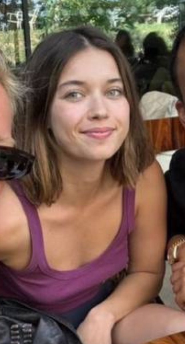 Yüzüme güneş kremi sürüp vücuduma sürmemekten dolayı benim güncel görüntü 😄 bayılıyorum afoli sana tam olarak bizsin 🫶🏻 #afrasaraçoğlu