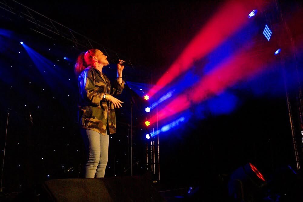 HannahDPhotos's tweet image. Tried something photographically different after being asked by the organisers of Herts Pride to mingle with the artists &amp;amp; their performance from the photo-pit. Learnt a lot &amp;amp; had a blast @GridArt @AnnaaSoleseis @AdventuresTammy @sparkie316 @Ruby_or_Rubes @nessymon