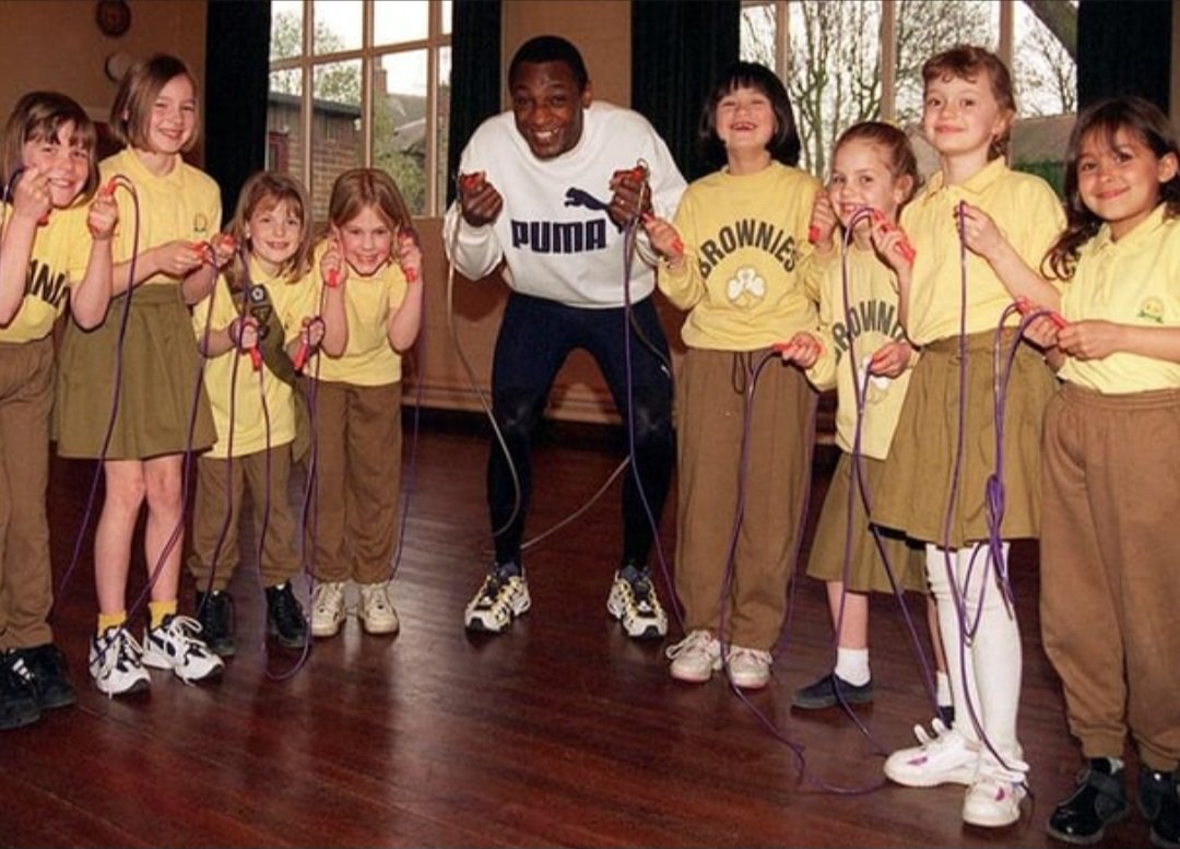 Bomber Graham gets ready to skip in a British Heart Foundation sponsored skip with members of the 60th Sheffield (Greenhill) Brownie Guides, March 31, 1998