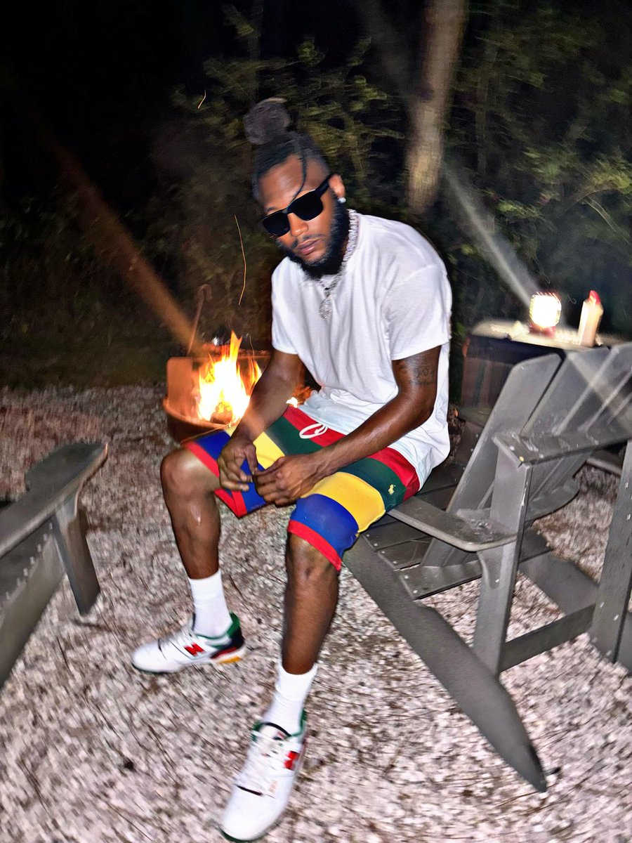 Went to wilderness just to write some new songs ✍🏾💿