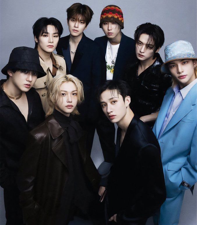 luvikeeu's tweet photo. que tan mamados creo que estarán los enhypen en unos años en una escala de stray kids: a thread 🧵💋 https://t.co/ATYQvwqRIh