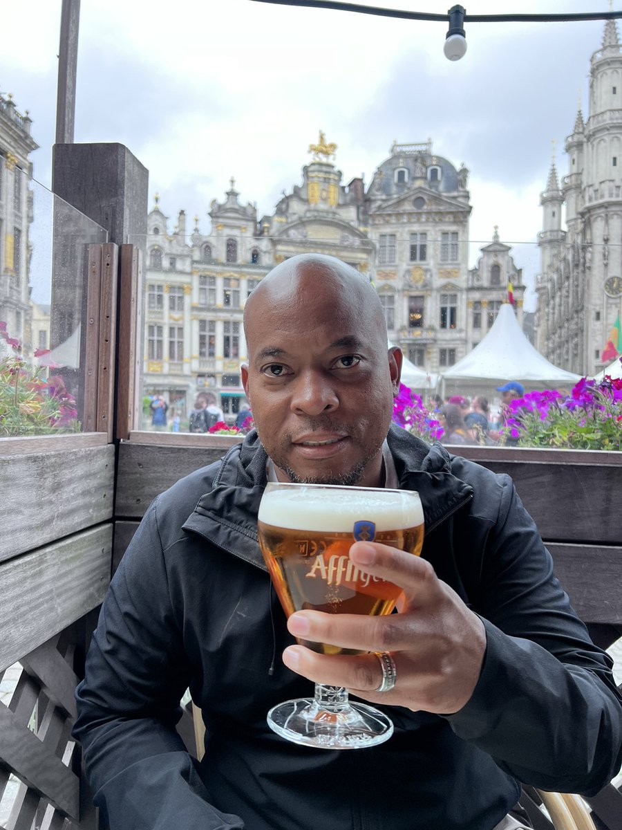 DebiDebbieDebby's tweet photo. Having a wonderful time in Bruges Belgium https://t.co/ii25j6Gc33