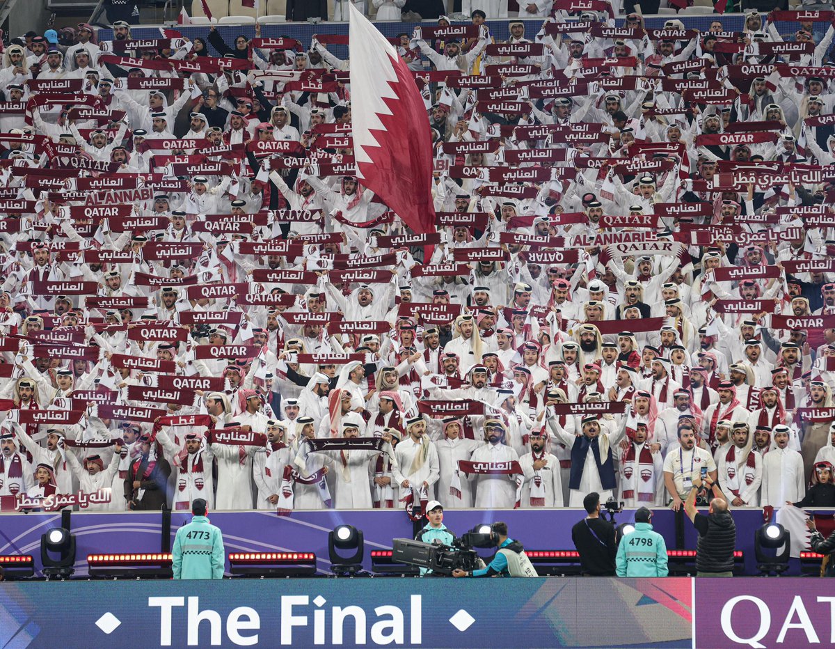 QatarDeserves's tweet photo. كنتم ولازلتم وستظلون الرقم الصعب في ترجيح كفّة العنابي في كثير من المناسبات والإنجازات الرياضية
رجال العنابي في انتظار دعمكم في بداية مشوار التأهل لكأس العالم 2026 أمام الإمارات الشقيقة 
#العنابي_بحضوركم_اقوى 🇶🇦💪🏼 https://t.co/ItZi1ym1a3