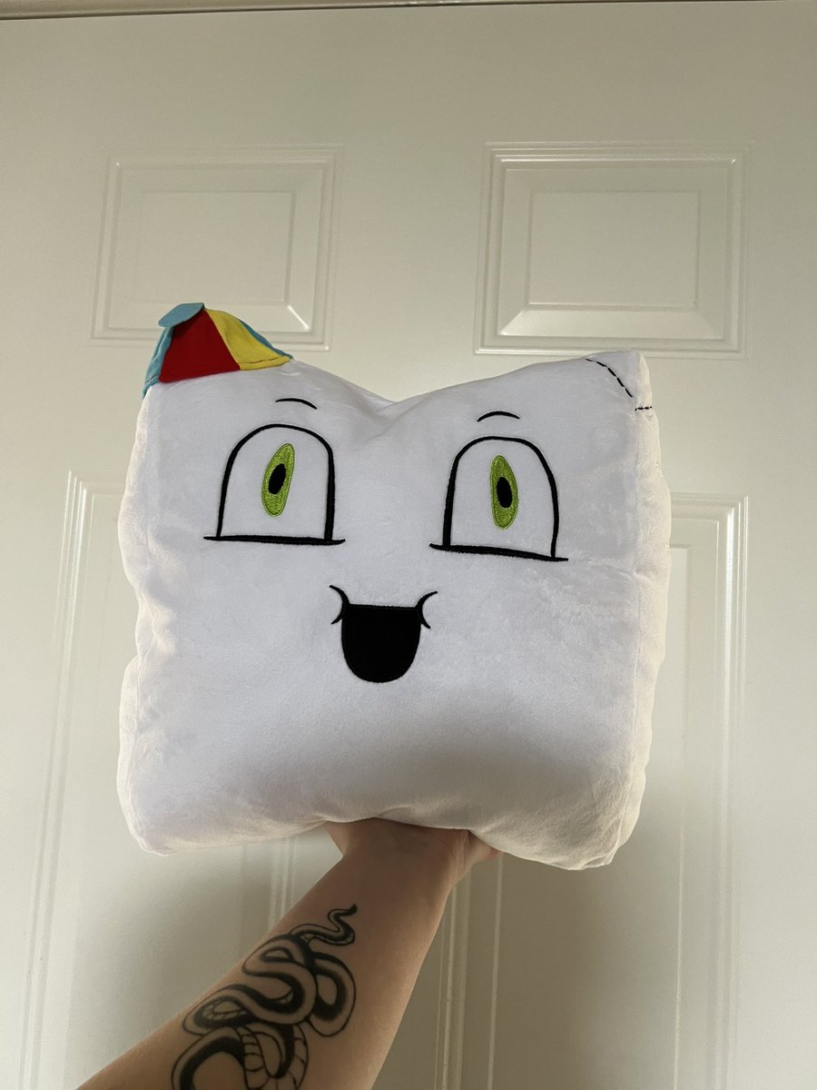 after months of patiently waiting… it has arrived. perfect for punching. and maybe cuddling. <a href="/SMii7Y/">SMii7Y</a>