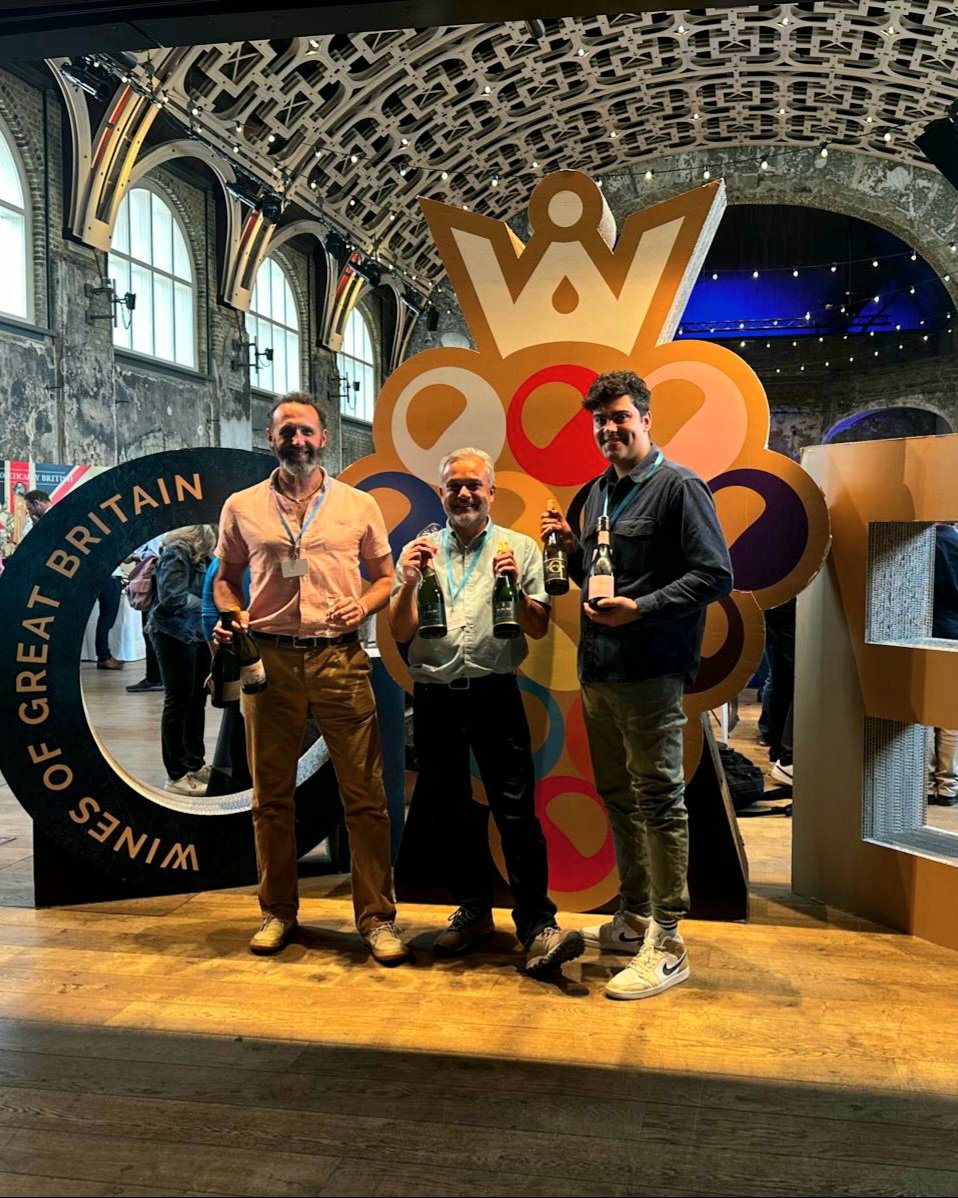 Vineyards of the Surrey Hills (@surreyvineyards) on Twitter photo Our Surrey Hills kings for the day at today's <a href="/Wine_GB/">Wines of Great Britain</a> trade and press tasting at <a href="/battersea_arts/">BatterseaArtsCentre</a>: <a href="/denbiesvineyard/">Denbies Wine Estate</a>'s Andy Kershaw, <a href="/AlburyVineyard/">Albury Vineyard</a>'s George Biswas and <a href="/Greyfriarsvine/">Greyfriars Vineyard</a>'s Aaron Gilling. Top work, gentlemen! 🥂✨️😎 #winegb Our Surrey Hills kings for the day at today's <a href="/Wine_GB/">Wines of Great Britain</a> trade and press tasting at <a href="/battersea_arts/">BatterseaArtsCentre</a>: <a href="/denbiesvineyard/">Denbies Wine Estate</a>'s Andy Kershaw, <a href="/AlburyVineyard/">Albury Vineyard</a>'s George Biswas and <a href="/Greyfriarsvine/">Greyfriars Vineyard</a>'s Aaron Gilling. Top work, gentlemen! 🥂✨️😎 #winegb