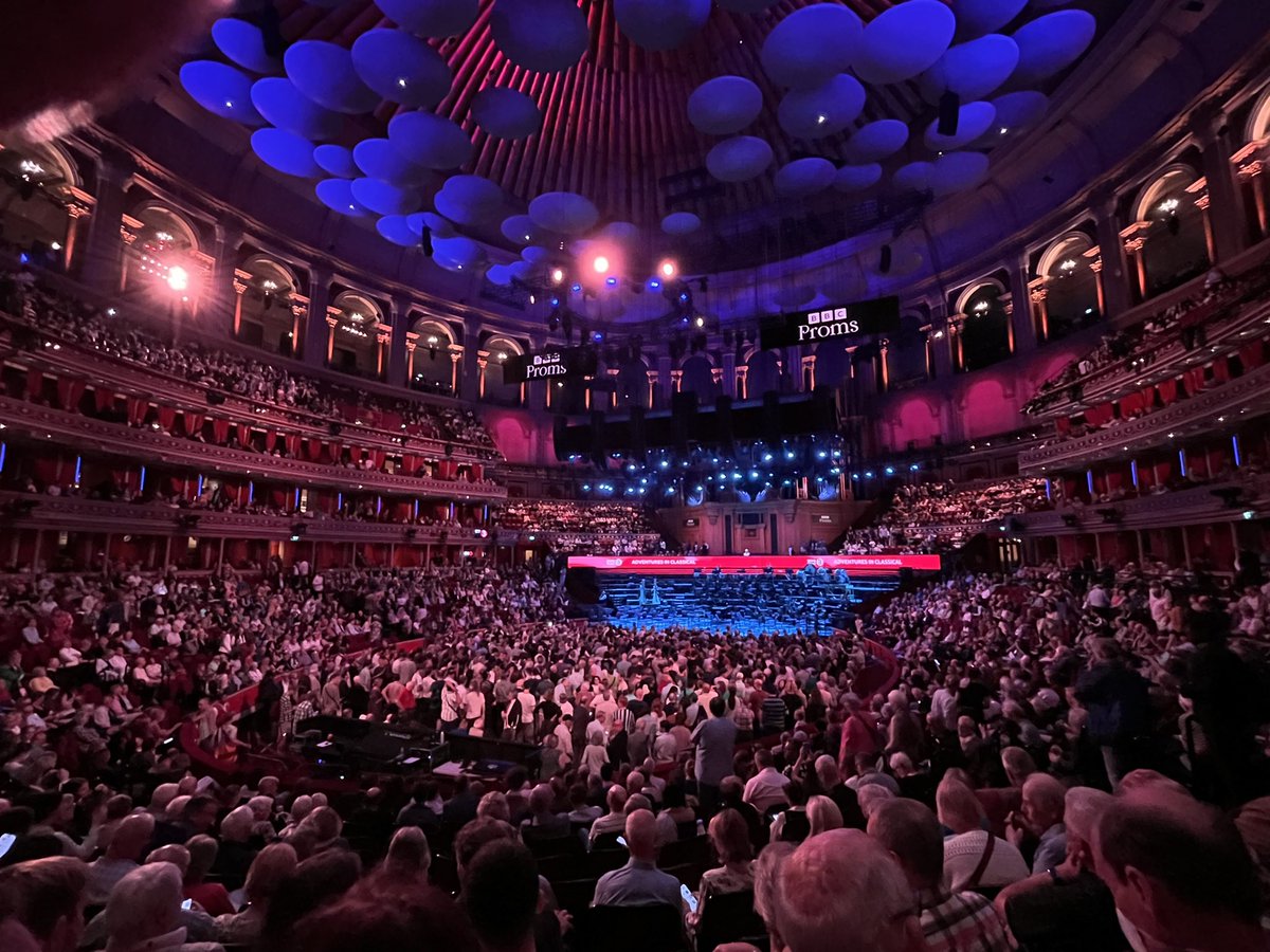 Outstanding <a href="/bbcproms/">BBC Proms</a> last night with <a href="/OrchestreParis/">Orchestre de Paris</a> and a full French programme and 4 bassoons! What a lovely evening.