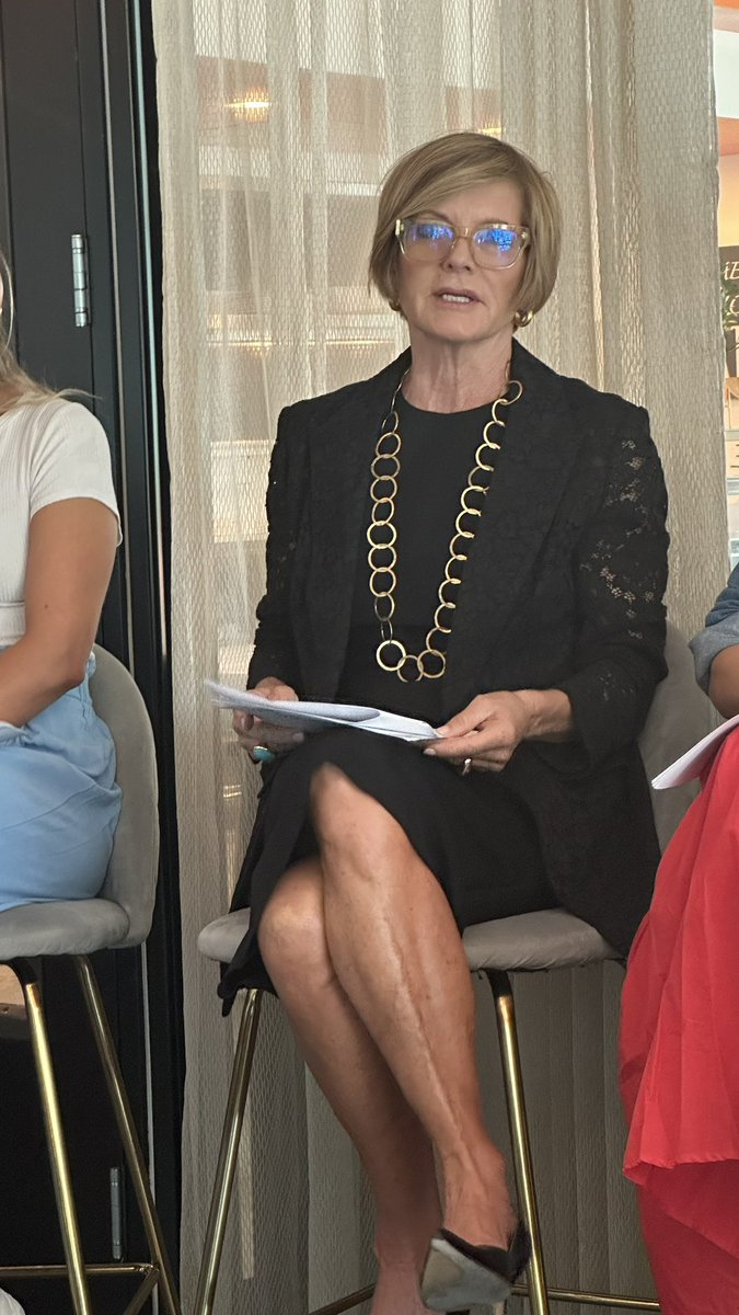 Donna_West's tweet image. I was honored to join @DemVictoryNV for a panel about #reprorights. Hearing from Hadley Duvall who spoke at the DNC, @SusieLeeNV, @rochellenguyen, @NV4ReproFreedom for Yes on 3 and women sharing their reproductive health stories. Not going back