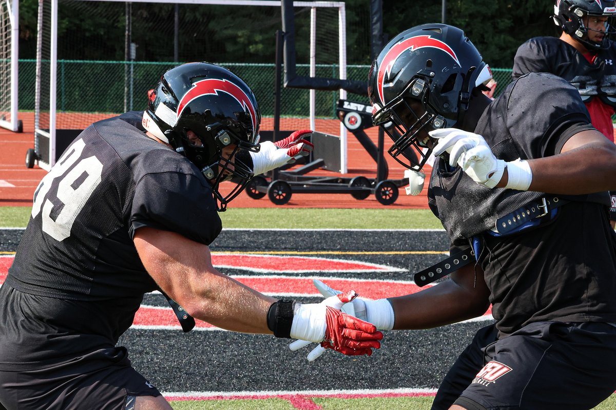 redwolvesfball's tweet photo. Perfect day to get better ☀️ https://t.co/szRvEpGqL9