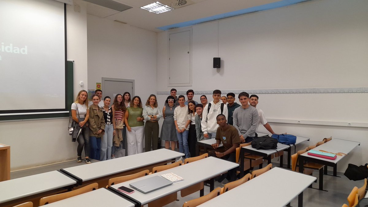 Inaguracion del curso participando en el Master de Auditoría.
Gracias <a href="/laquedijono/">Ana Hernández Serena</a> por enseñarnos a sacar nuestro brillo con tu excelente presentación sobre competencias!  Y a Maria Estrada por mostrarnos su ejemplo  y servir de referencia de liderazgo femenino en auditoría!