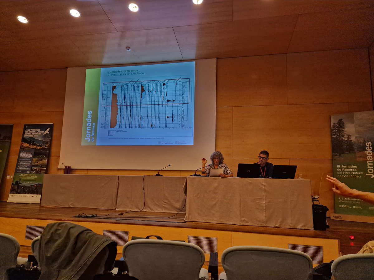 Avui a les #3JornadesRecercaPNAP hem tingut el privilegi de compartir resultats sobre l'estudi del paisatge des de diferents punts de vista complementaris (incendis passats i actuals, pol.len i toponímia) i hem gaudit de valent amb les explicacions de la resta de grups! Gràcies!
