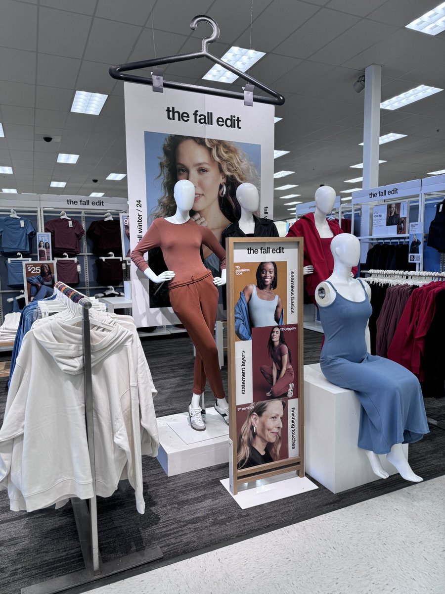 LindsayTarget's tweet image. Strike a pose 📸 The Target Fall Edit is here! Lots of basic and cozy pieces perfect for any layered look, and perfect for the early autumn 🍂 weather flowing in this weekend!🍁
#Target #TheFallEdit