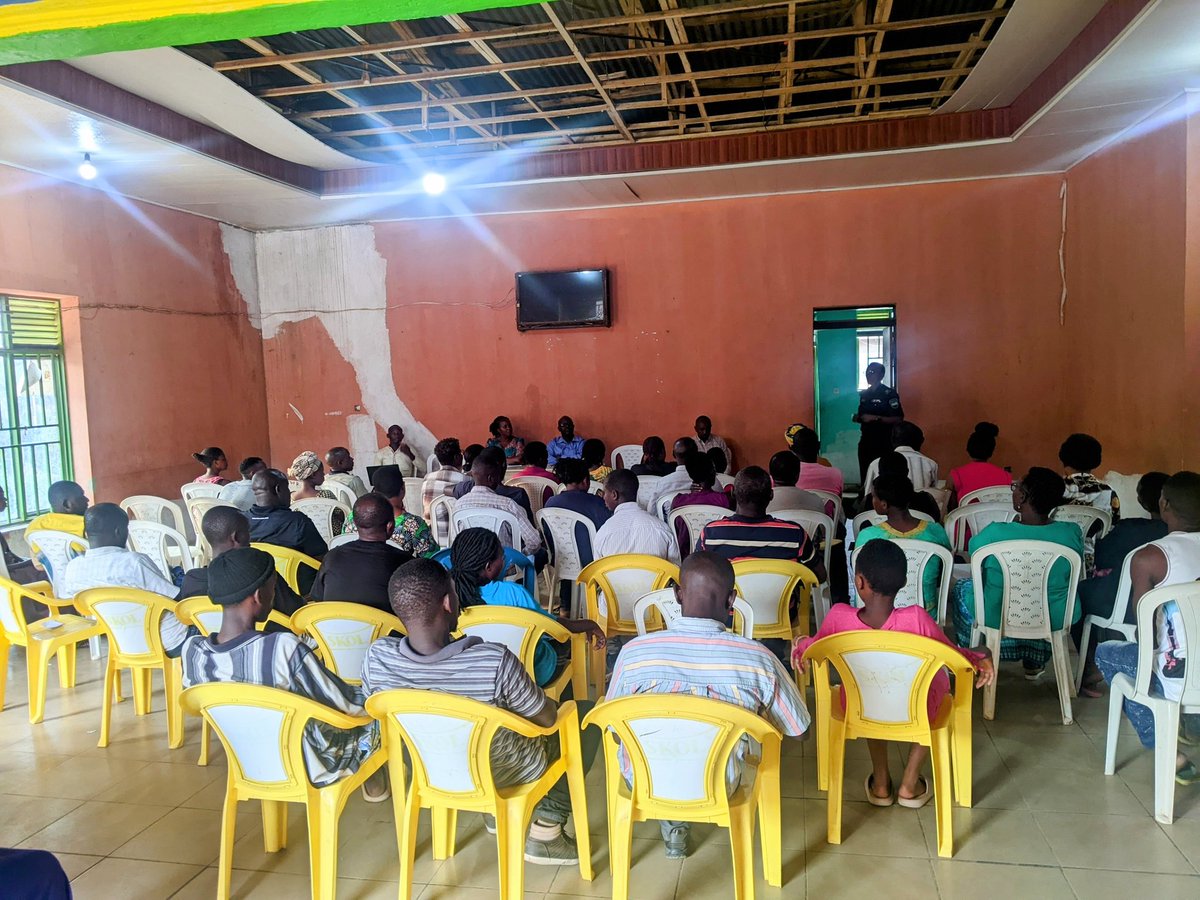 ⚖️ Strengthening awareness on GBV, yesterday <a href="/ULK/">Ulk</a> Legal Aid Clinic Members engaged in a talk with the community of <a href="/GasaboDistrict/">Gasabo District</a> @Musezero <a href="/Nyakariba/">J Luc - Sénateur en retraite.</a> which was mainly focusing on reminding them to take apart in the prevention of any sort of GBV.
#certafoundation 
#haguruka_ngo