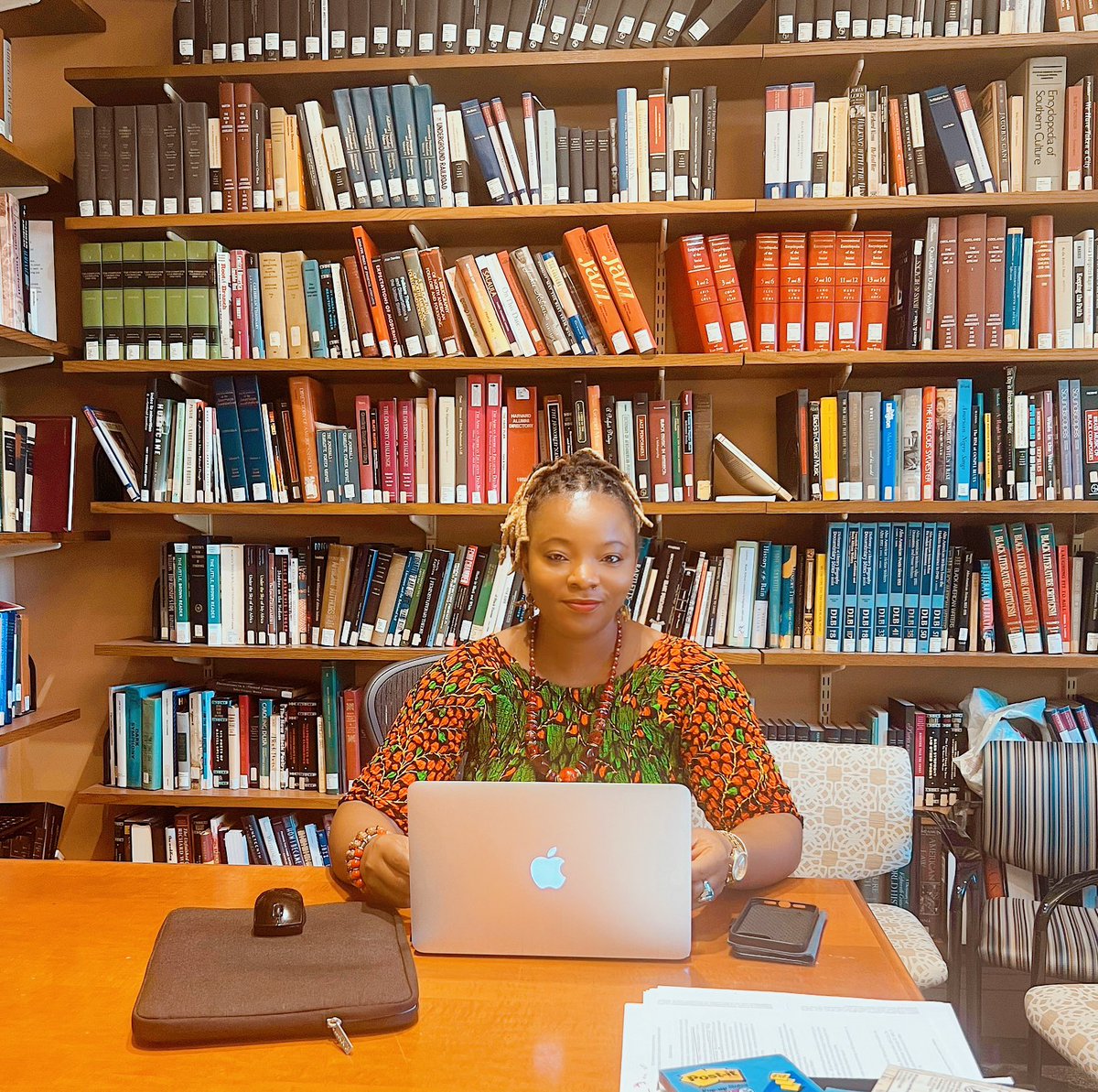 amarachiattamah's tweet photo. How I turned up, kicking off the first day of class with African style and enthusiasm—ready to dive into a new semester of learning and growth.

#FirstDayofClassFall2024

Dress: @Veronica Okoka

#Onyenkuziasusuigbo 
#eziadaigbogburugburu
#igboglobalambasador https://t.co/tIaKtym1sG