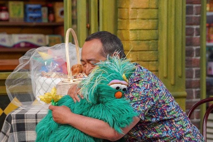 We are thinking of our friends in Georgia today. ❤️  

Seeing or hearing about violence in the community can be scary for children and adults, but there are ways to support little ones during troubling times: sesameworkshop.org/topics/violenc….