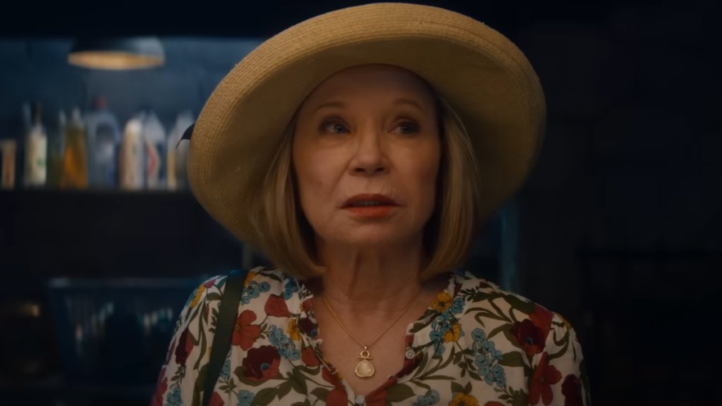 CultureCrave's tweet photo. Debra Jo Rupp says she binge-watched the entire MCU up to #AvengersEndgame while she was filming #WandaVision and loved it 

"I feel like I'm a master at it now"

(via @JakesTakes) https://t.co/4CoTMdMiMS