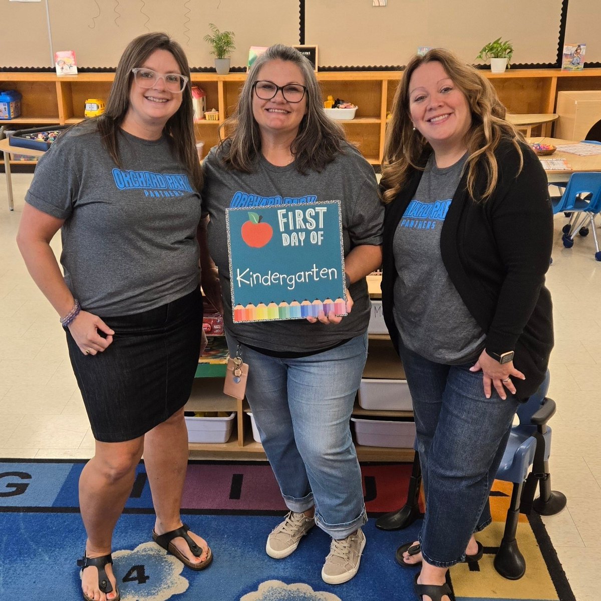 Jill Watson (@orchardparkfdk) on Twitter photo Looking forward to a fabulous year with these two lovely ladies! All of the fun is happening in Room 100 @OrchardParkPS 😊 <a href="/mrs_prohaszka/">Rm 100 Orchard Park Kindergarten</a> <a href="/SCDSB_Schools/">Simcoe County District School Board</a> Looking forward to a fabulous year with these two lovely ladies! All of the fun is happening in Room 100 @OrchardParkPS 😊 <a href="/mrs_prohaszka/">Rm 100 Orchard Park Kindergarten</a> <a href="/SCDSB_Schools/">Simcoe County District School Board</a>