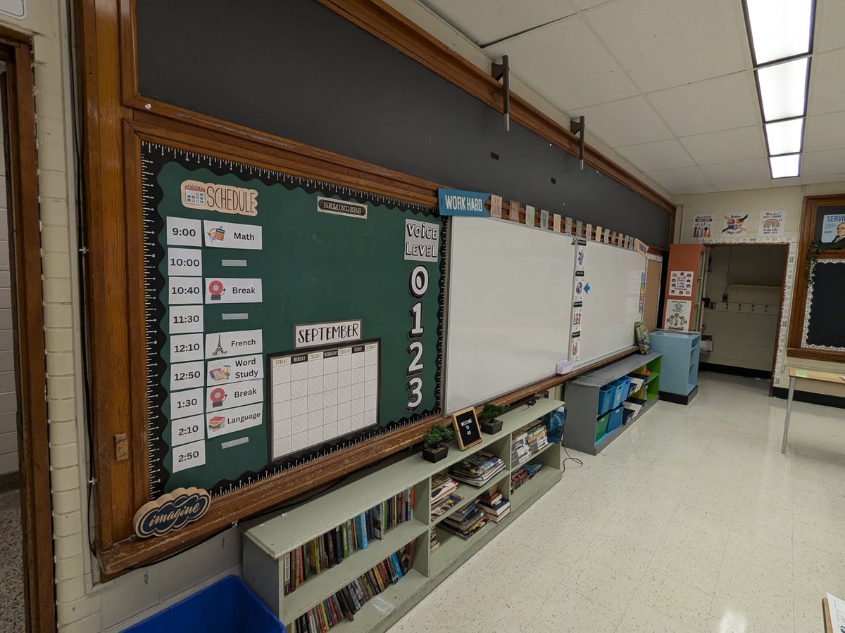 Classroom is all set up for another year <a href="/mountsfieldps/">Mountsfield Public School</a>! Had an amazing start with our Gr. 4/5s and I can't wait to see what the year brings🍎📚#BackToSchool