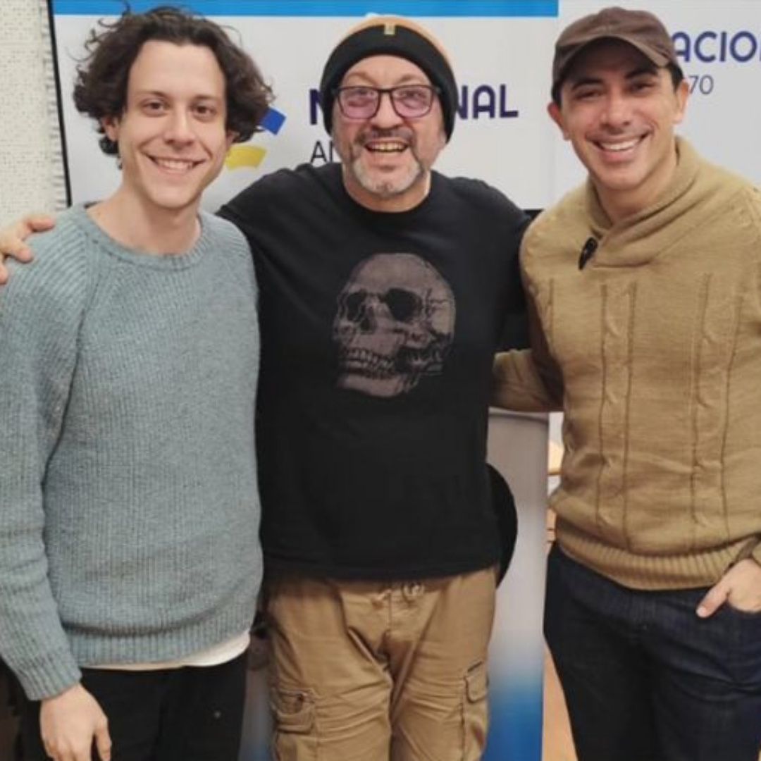 📻 <a href="/OLajad/">Oscar Lajad🎙️</a> y <a href="/AlanMadanes/">Alan</a> pasaron por #NuncaEsTarde para hablar de #CuandoFrankConocioACarlitos que esta proxima a Relanzarse en la Cartelera Porteña 🎭 Revivi este Momentazo que ocurrio en #NuncaEsTarde c/<a href="/NoriegaAdrian/">Adrian Noriega</a> en la Tarde de LRA1: buff.ly/3Z6oGfw 🔊