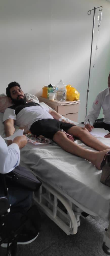 JEPvzla's tweet photo. #ATENCIÓN Recibimos información de que el periodista Ramón Centeno, preso por motivos políticos desde 2022, está en grave estado de salud en el Hospital Domingo Luciani de El Llanito. Centeno requiere una intervención quirúrgica, pero debido a que ha presentado crisis hipertensiva en los últimos días a raíz de su delicado estado mental y emocional los médicos no pueden  operarlo. Sin embargo, reciben presiones para realizar el procedimiento aun cuando implica un serio riesgo para la vida de Centeno, de acuerdo con denuncias que recibimos.

Hacemos un llamado a las autoridades a atender este caso con carácter de urgencia a fin de garantizar la atención médica debida hasta que pueda ser intervenido, pues el Estado está en la obligación de proteger la vida de las personas bajo su custodia. La vida del periodista Ramón Centeno corre peligro en estos momentos.

#JusticiaYLibertad