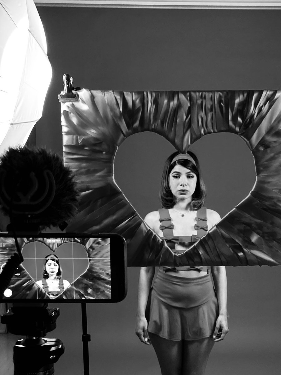 El 13 de septiembre estreno mi nuevo álbum Amor a trocitos 💘