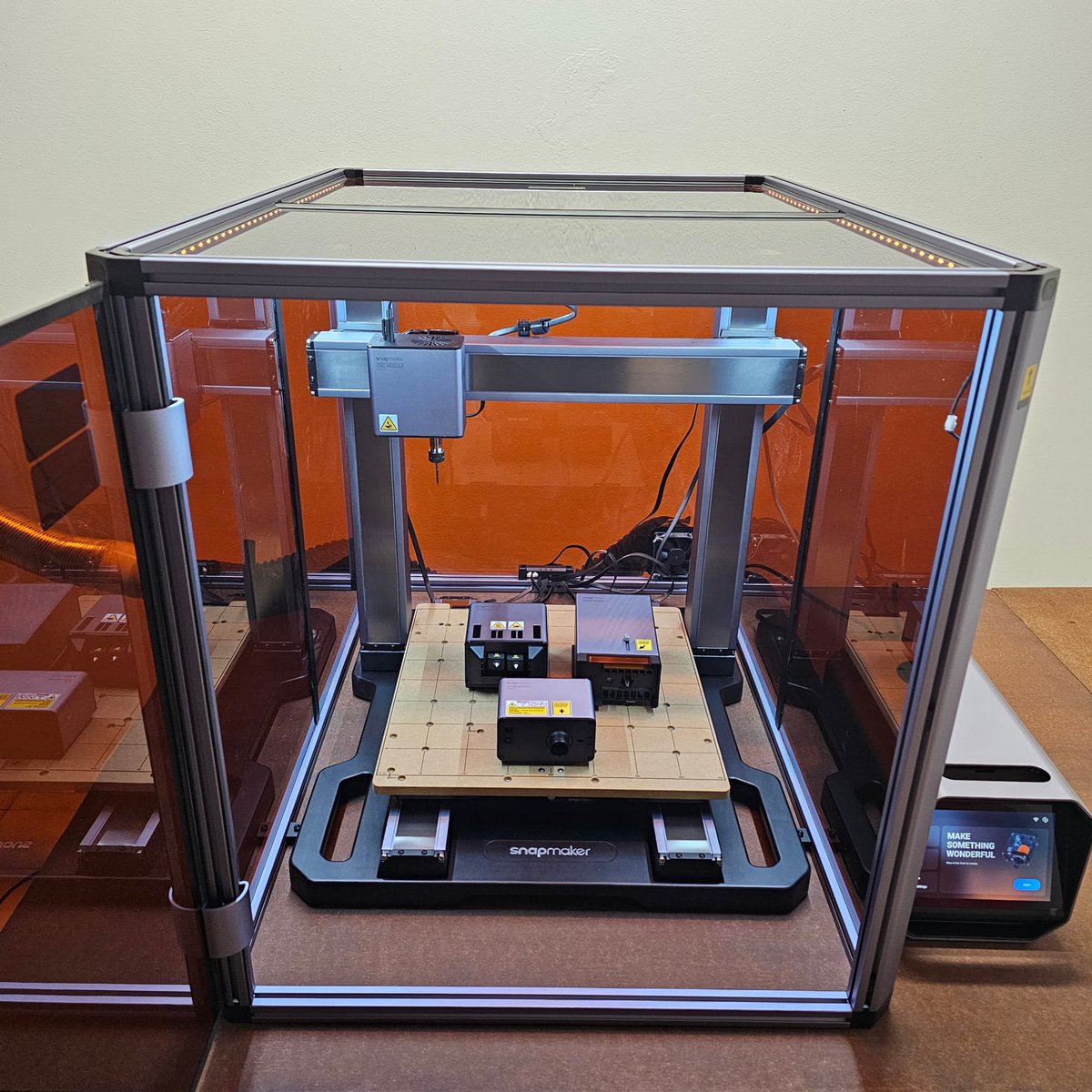 snapmaker's tweet image. #SnapmakerShowcase from our users!✨

🙋‍Pic #1: Henk Werner a.k.a The Map
🙋‍Pic #2: Henry Martinez
🙋‍Pic #3: Fileylad12
🙋‍Pic #4: Boz91

Learn more about #Snapmaker via the link in bio!😎 

#3dprinter #3Dprinting #laser #cnc #diy #Maker #desksetup #UGCcreator #Gameplay