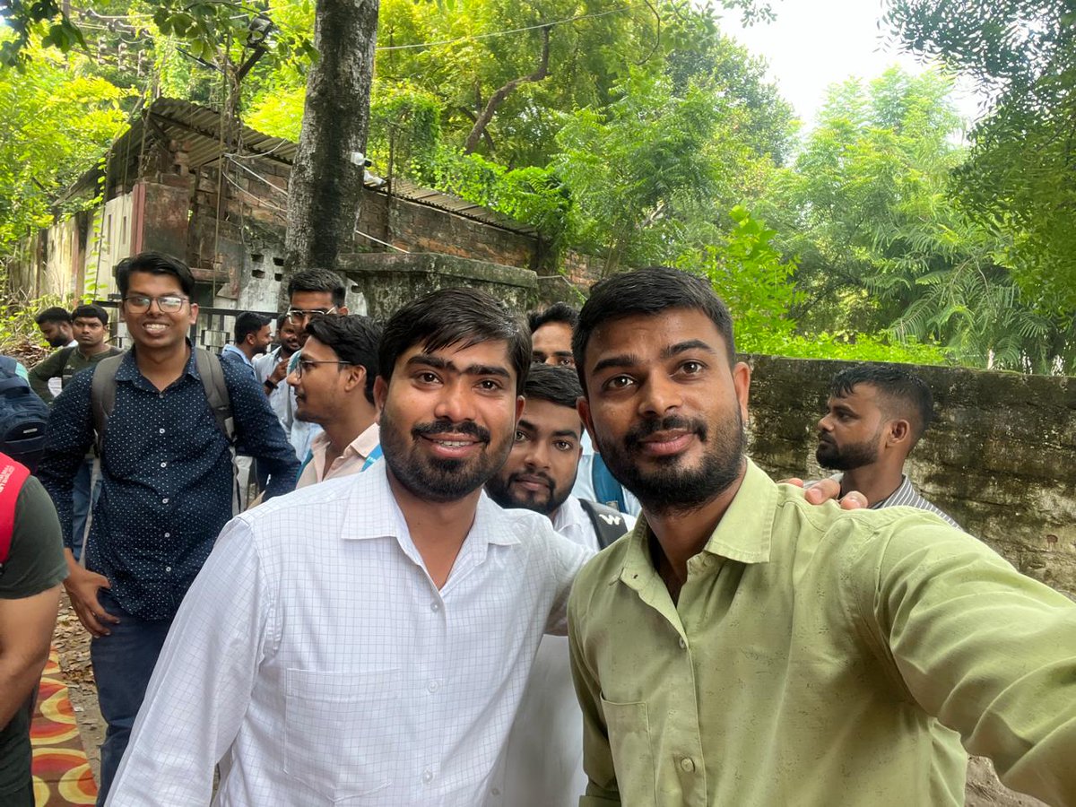 शिक्षक तो आ गए,अब आप लोग कब पहुंचेंगे?
बिना संघर्ष के शिक्षक भर्ती नहीं आने वाली।
कृपया अपने घरों से निकले जब तक आपलोग सहयोग नहीं देंगे तबतक शिक्षक भर्ती नहीं आने वाली।

संख्याबल ही शिक्षक भर्ती का भविष्य होगा।

#नई_प्राथमिक_शिक्षक_भर्ती 
#उत्तरप्रदेश 
#प्रयागराज