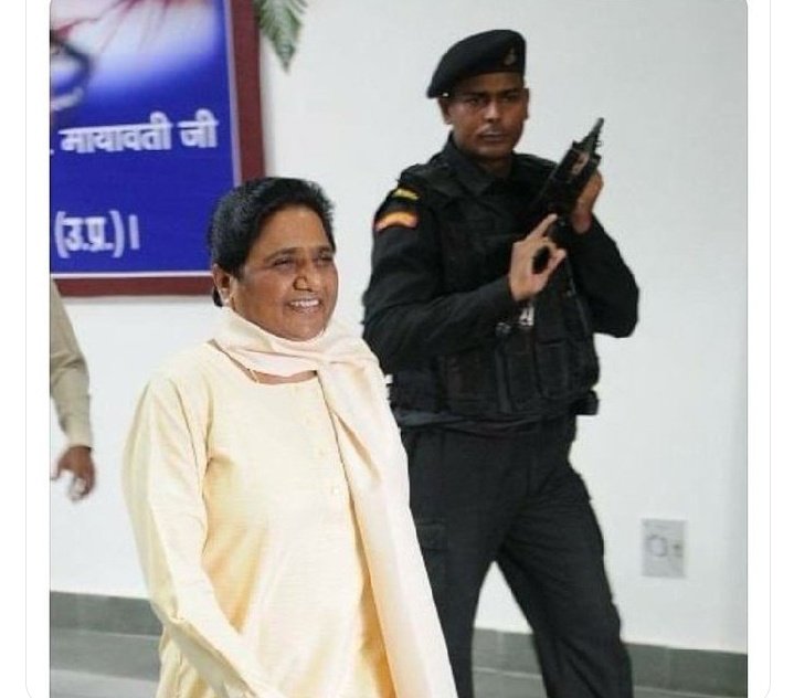 यह सत्य है, कि बसपा ,का भविष्य मा0 बहनजी के हाथ में है, और बहुजन समाज का हित ,अहित भी उन्ही के हाथो में, अब देखना यही है कि कैसे, और किस नीति से, दल को भी और समाज को भी इस संकट कि बेला में कैसे निकालती है।जय भीम, मंगल कामना।