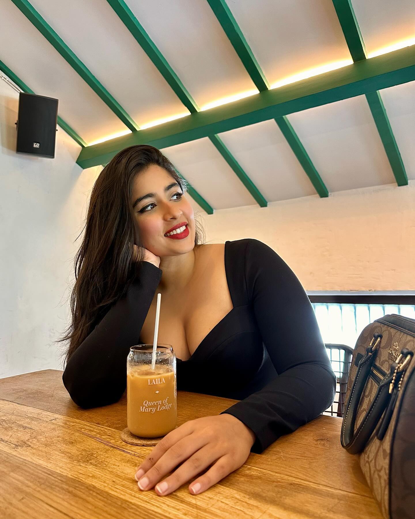 GWr9GYDa8AIudhD?format=jpg&name=large